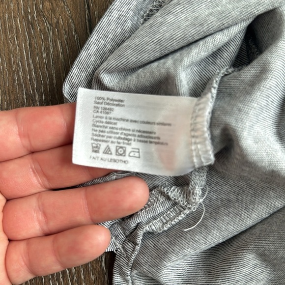 Greg Norman Polo. Black and grey colors. Men’s size medium. - Picture 5 of 5